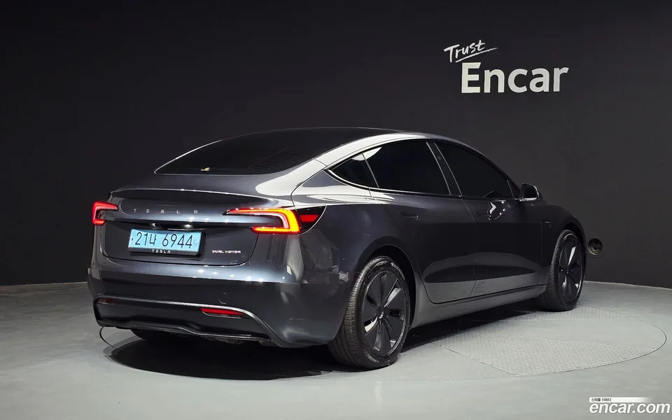 Tesla Model 3 AWD 2024 — миниатюра 2