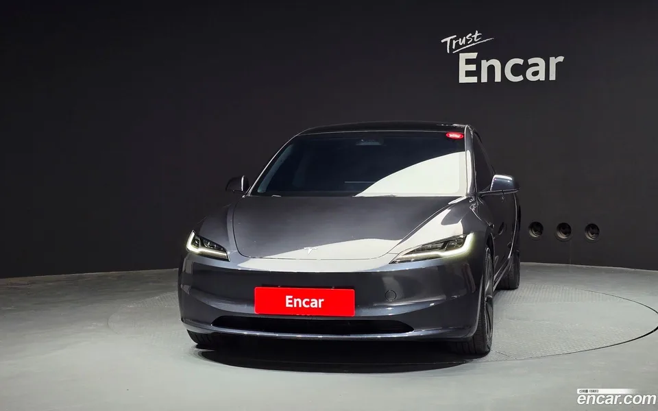 Tesla Model 3 AWD 2024 — миниатюра 3