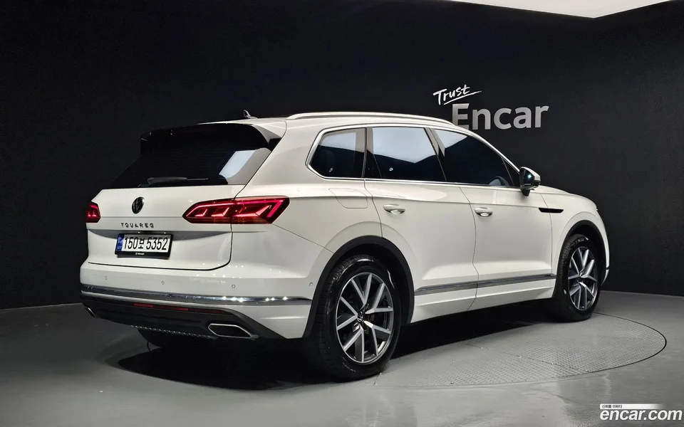 Volkswagen Touareg 3.0 TDI 2023 — миниатюра 2