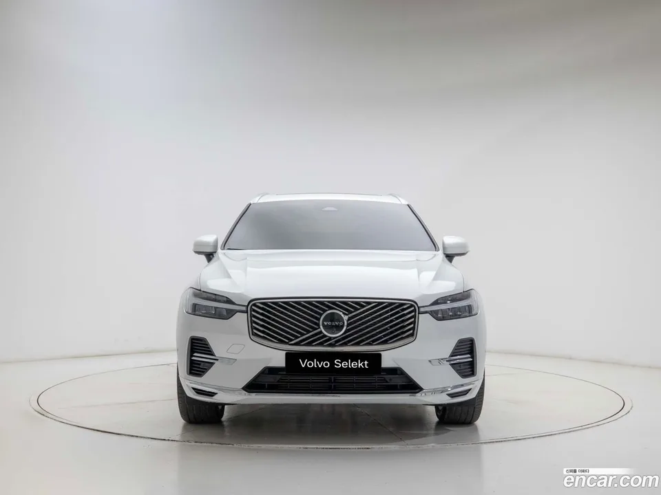 Volvo XC60 T8 2025 — миниатюра 2