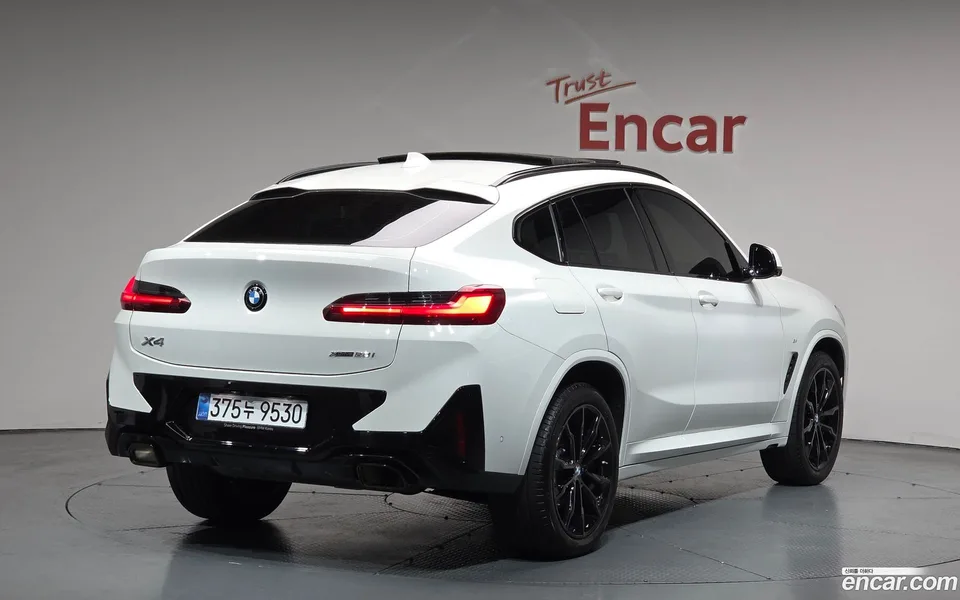 BMW X4 xDrive20i M 2025 — миниатюра 2