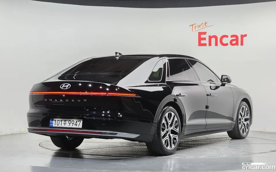 Hyundai Grandeur Hybrid 2023 — миниатюра 2