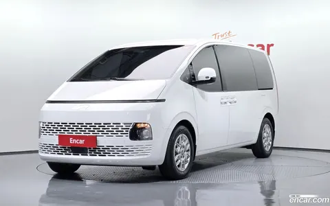 Hyundai Staria 2024 купить в Москве