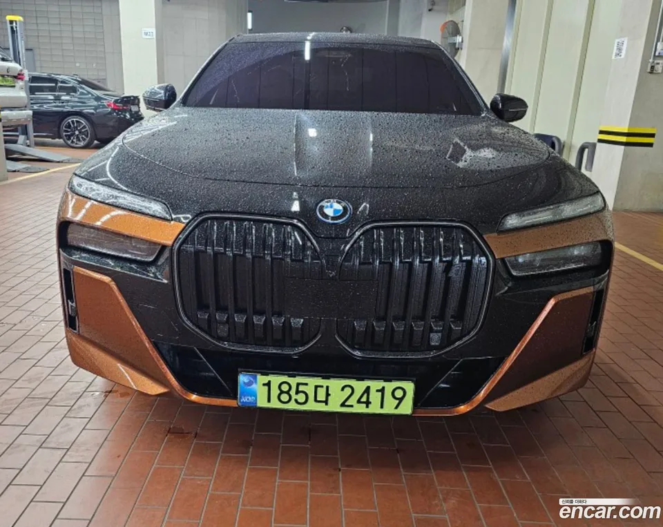 BMW i7 xDrive 60 M 2025 — миниатюра 2