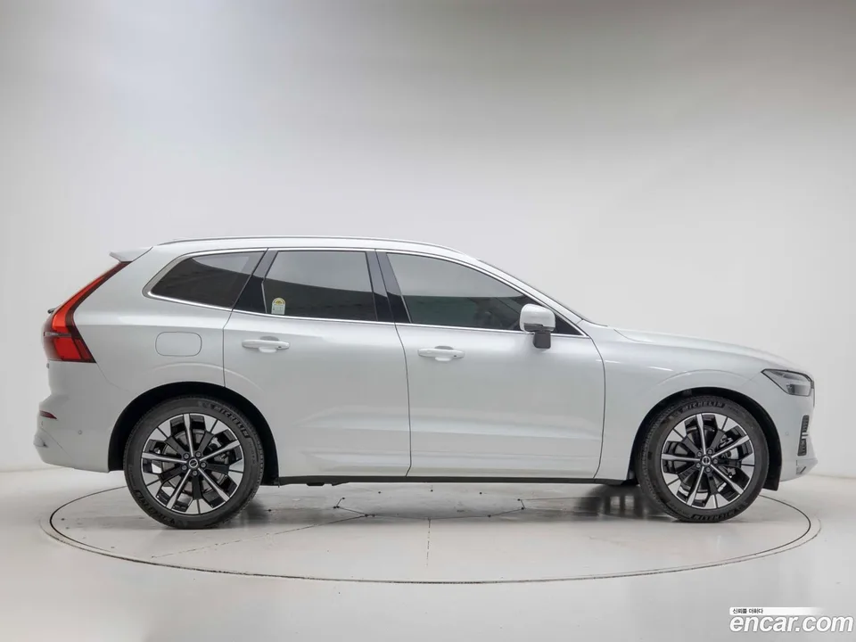 Volvo XC60 B5 2025 — миниатюра 3