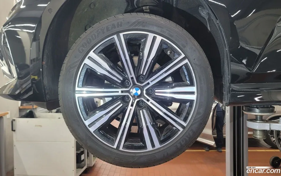 BMW 3 Series 320i 2025 — миниатюра 2