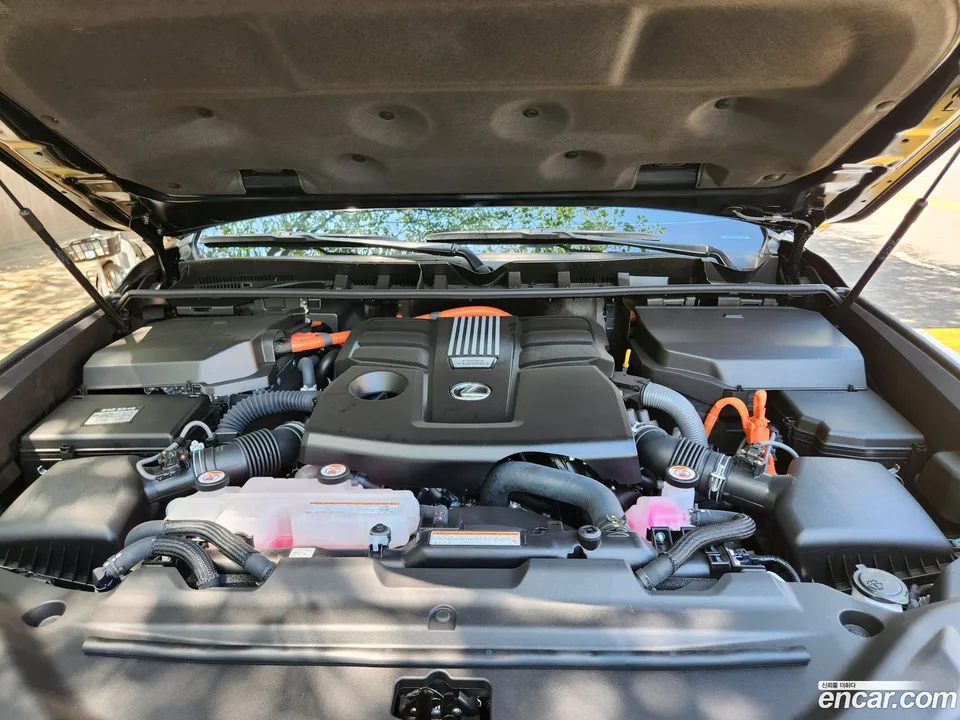 Lexus LX 700h 2025 — миниатюра 5