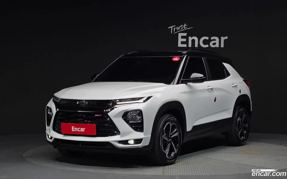 Chevrolet Trailblazer 1.3 2WD 2023 — фото 1, купить с доставкой в Москву
