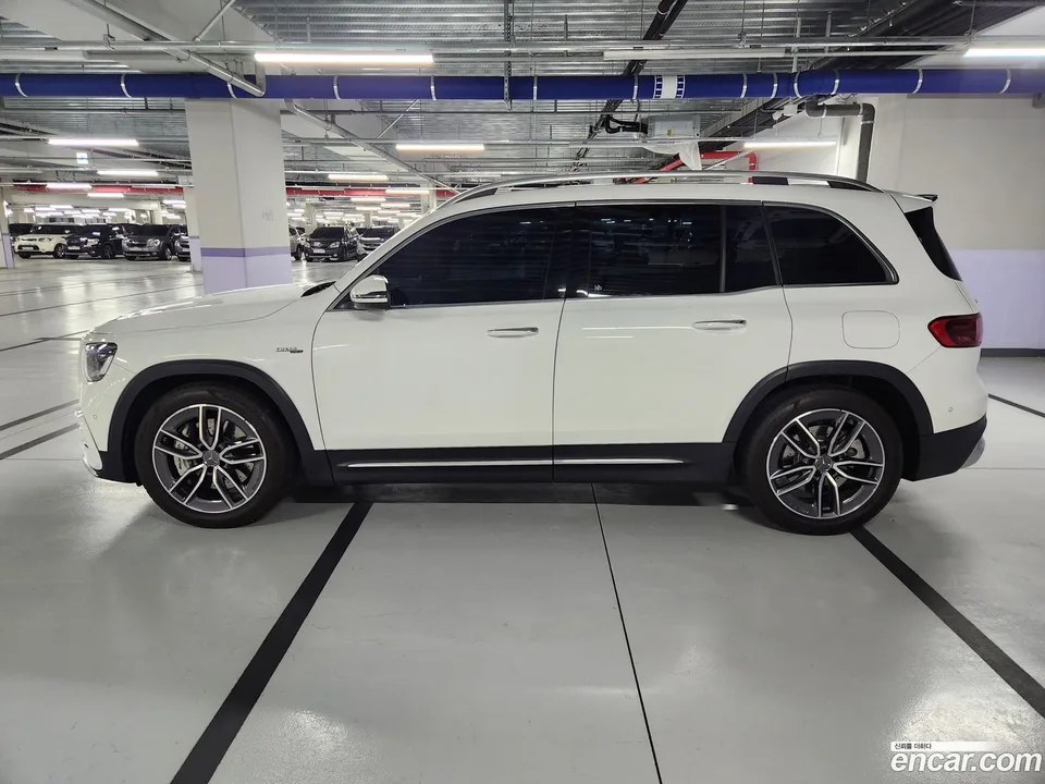 Mercedes-Benz GLB-Class AMG GLB35 4MATIC 2025 — миниатюра 5
