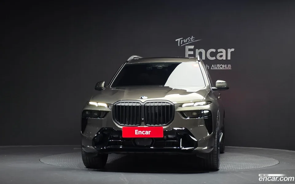 BMW X7 xDrive 40i M 6 2025 — миниатюра 3