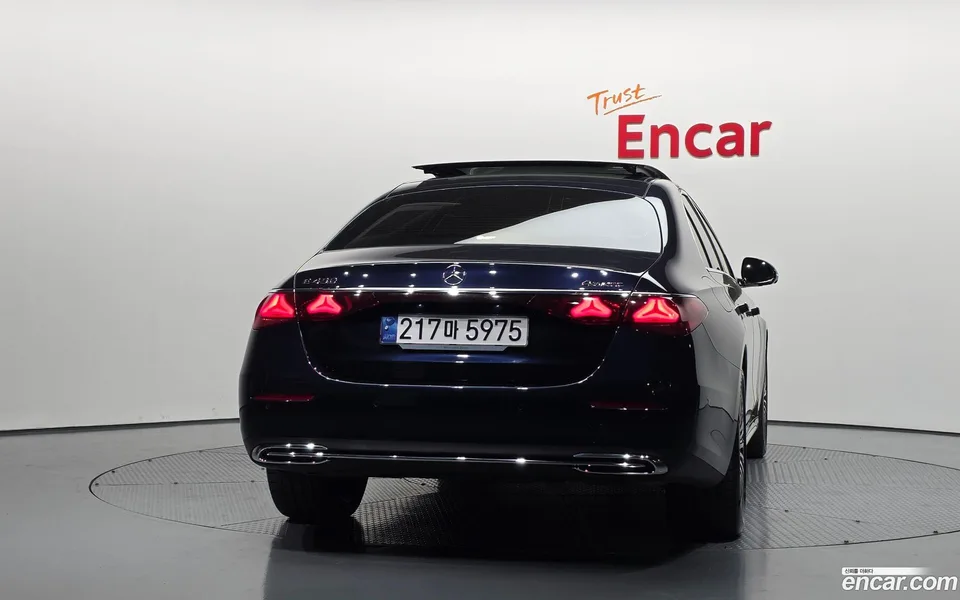 Mercedes-Benz E-Class E450 4MATIC 2024 — миниатюра 3