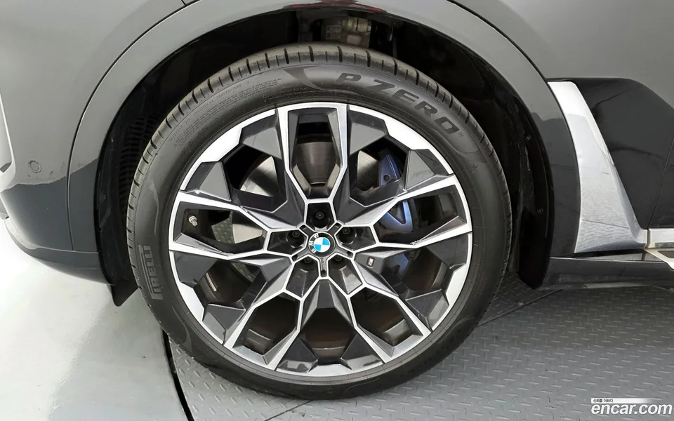 BMW X7 xDrive 40i M 6 2024 — миниатюра 5