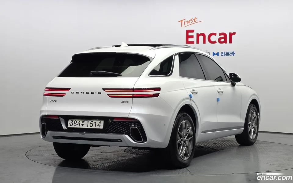 Genesis GV70 2.5T AWD 2023 — миниатюра 2