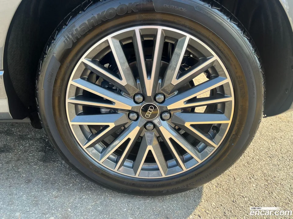 Audi Q3 40 TFSI 2025 — миниатюра 5
