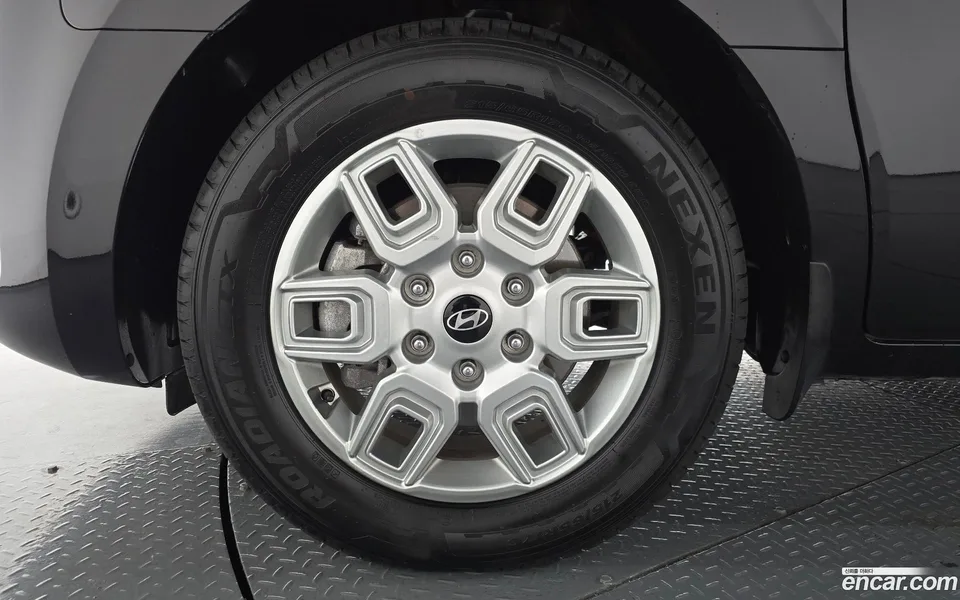 Hyundai Staria HEV 1.6 5 2024 — миниатюра 5
