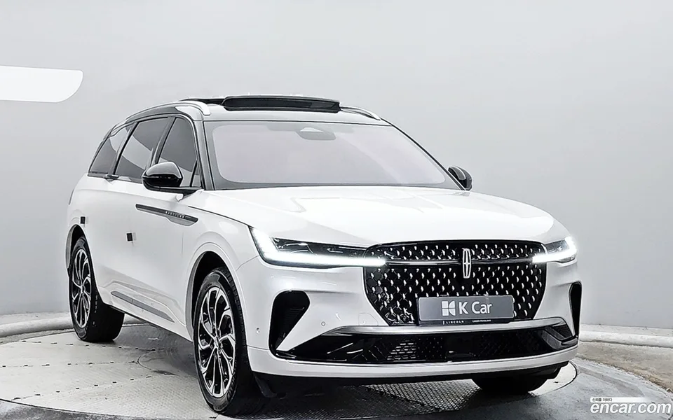 Lincoln Nautilus 2.0 AWD 2024 — миниатюра 3