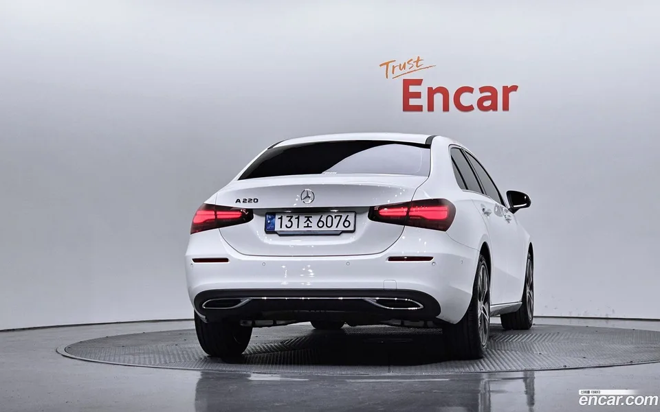 Mercedes-Benz A-Class A220 2024 — миниатюра 4