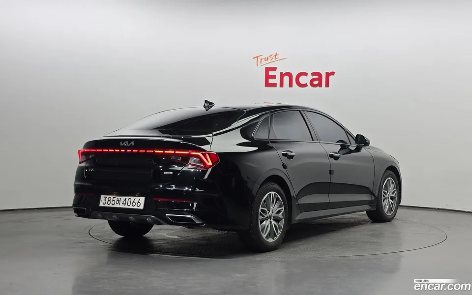Kia K5 Hybrid 2023 — миниатюра 2
