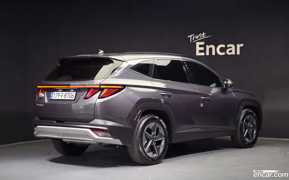Hyundai Tucson NX4 1.6 2WD 2024 — миниатюра 2
