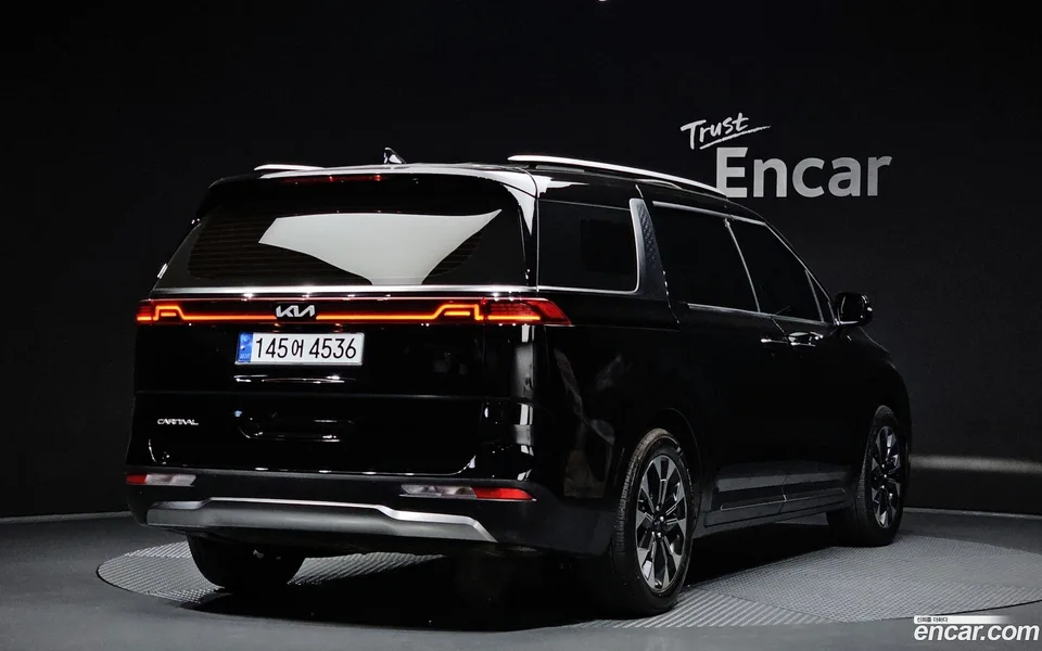 Kia Carnival 9 2023 — миниатюра 2