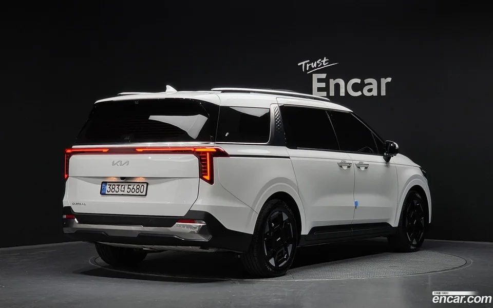 Kia Carnival 7 2024 — миниатюра 2