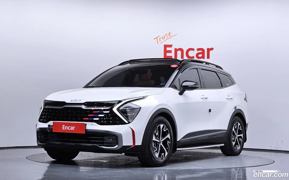 Kia Sportage Hybrid 2WD 2022 — фото 1, купить с доставкой в Москву