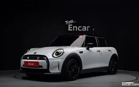 MINI Cooper 2023 купить в Москве