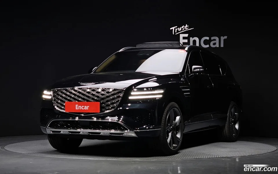 Genesis GV80 2.5T 2WD 2025 — фото 1, купить с доставкой в Москву