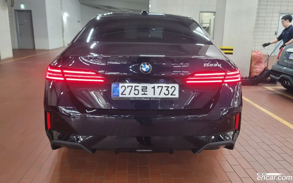 BMW 5 Series 523d M 2025 — миниатюра 4