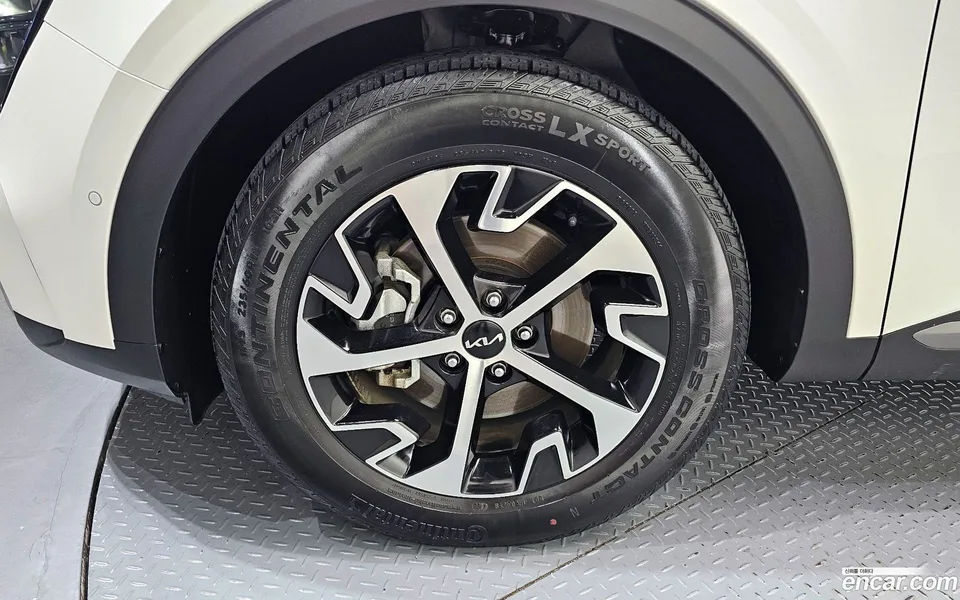 Kia Sportage Hybrid 2WD 2023 — миниатюра 5
