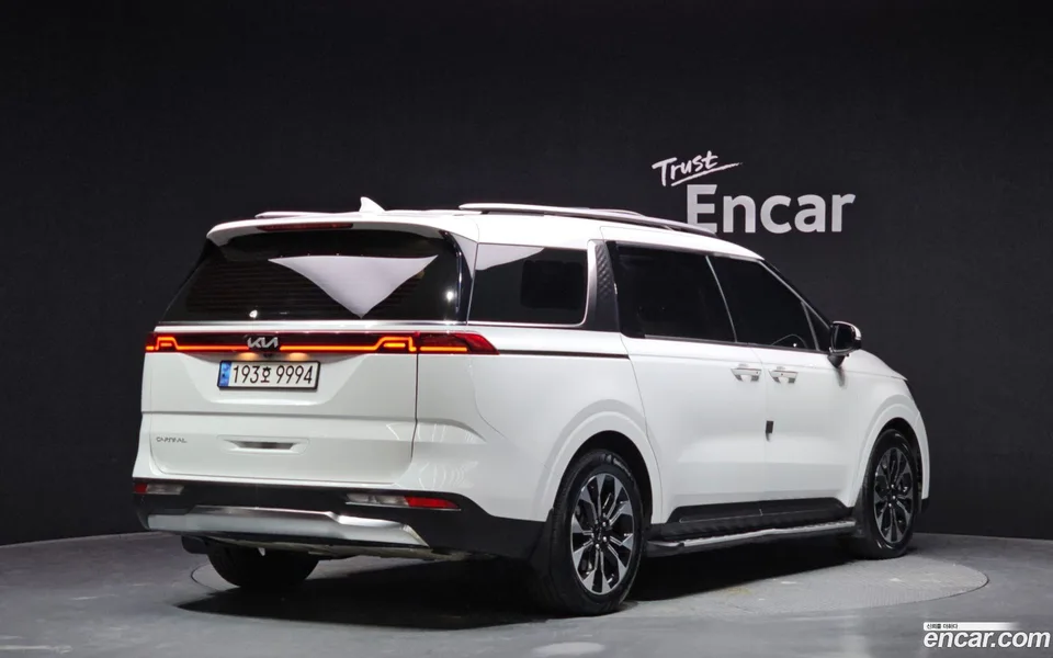 Kia Carnival 9 2023 — миниатюра 2