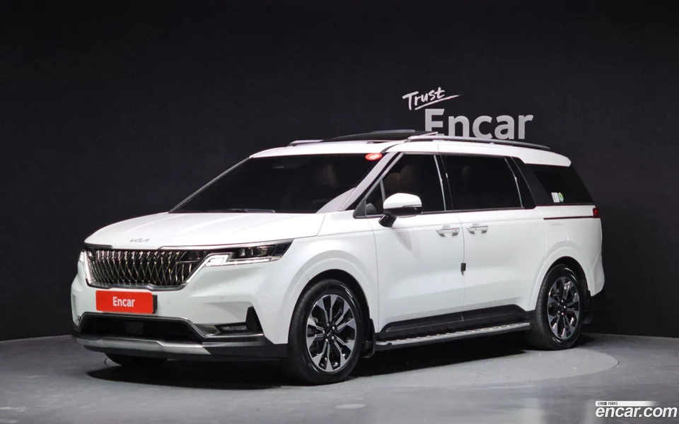 Kia Carnival 9 2023 — фото 1, купить с доставкой в Москву