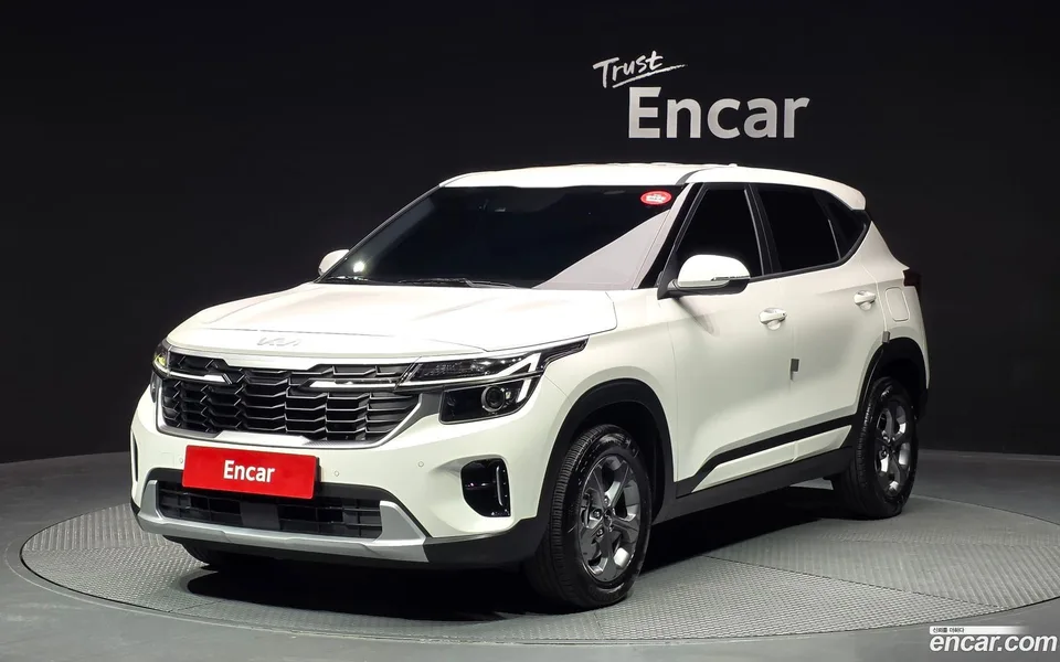 Kia Seltos 1.6 2WD 2025 — фото 1, купить с доставкой в Москву