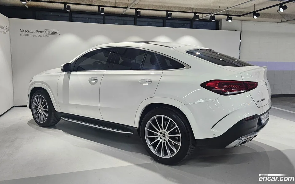 Mercedes-Benz GLE-Class GLE400d 4MATIC 2023 — миниатюра 3