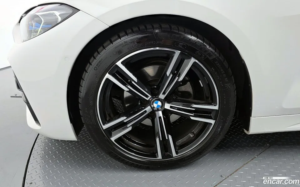 BMW 4 Series 420i M 2022 — миниатюра 5
