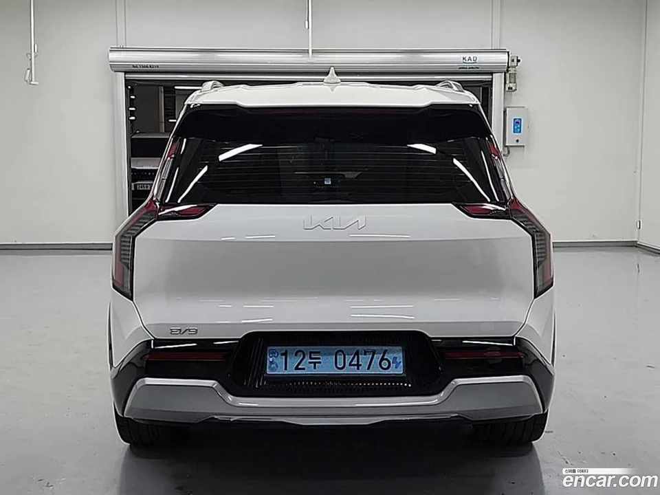 Kia EV9 4WD 2023 — миниатюра 3