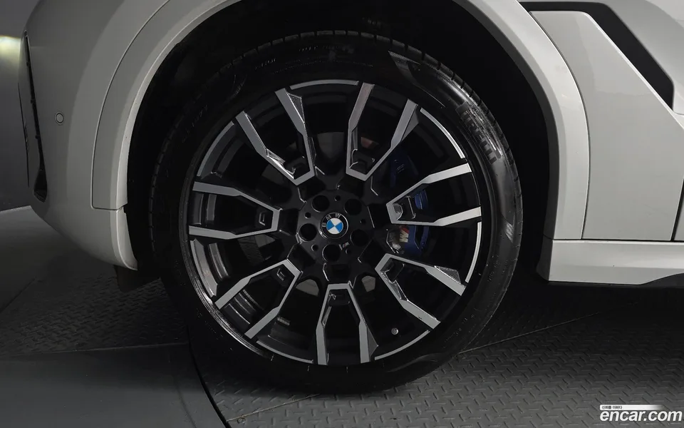 BMW X6 xDrive30d M 2025 — миниатюра 2