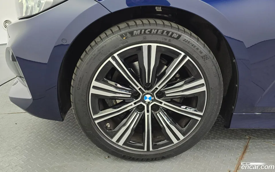BMW 3 Series 320i 2025 — миниатюра 5
