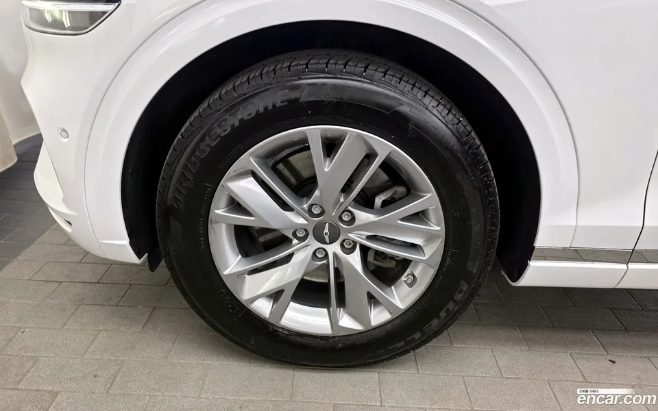 Genesis GV70 2.5T 2WD 2023 — миниатюра 5