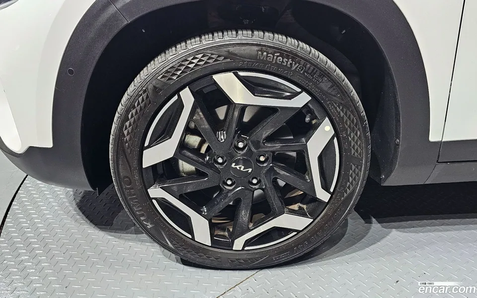 Kia Seltos 1.6 4WD 2024 — миниатюра 2