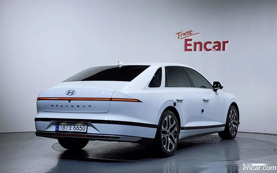 Hyundai Grandeur 2.5 2WD 2024 — миниатюра 2