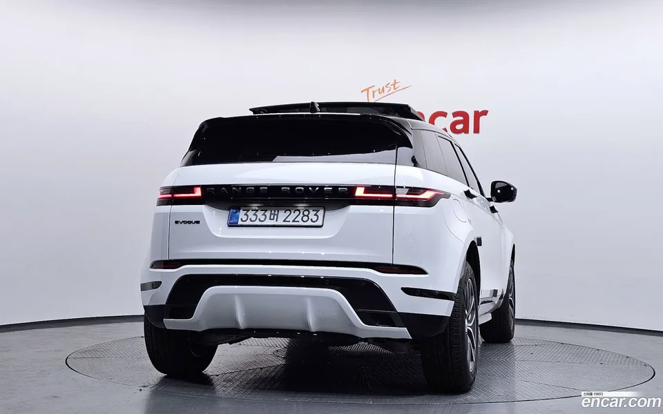 Land Rover Range Rover Evoque P250 SE 2025 — миниатюра 4
