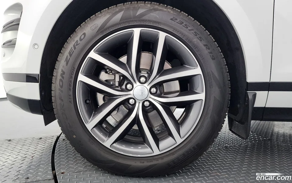 Land Rover Range Rover Evoque P250 SE 2025 — миниатюра 5