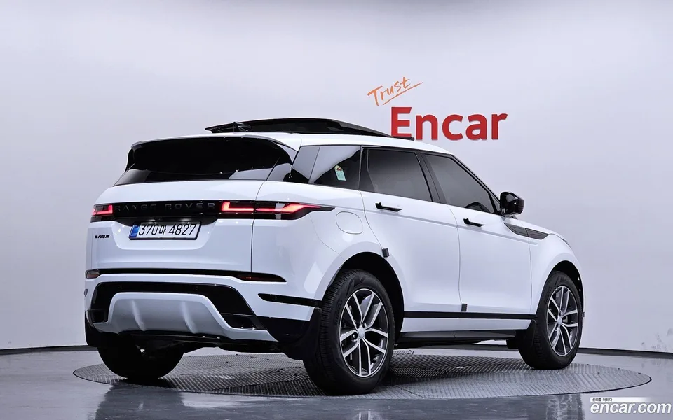 Land Rover Range Rover Evoque P250 SE 2025 — миниатюра 2