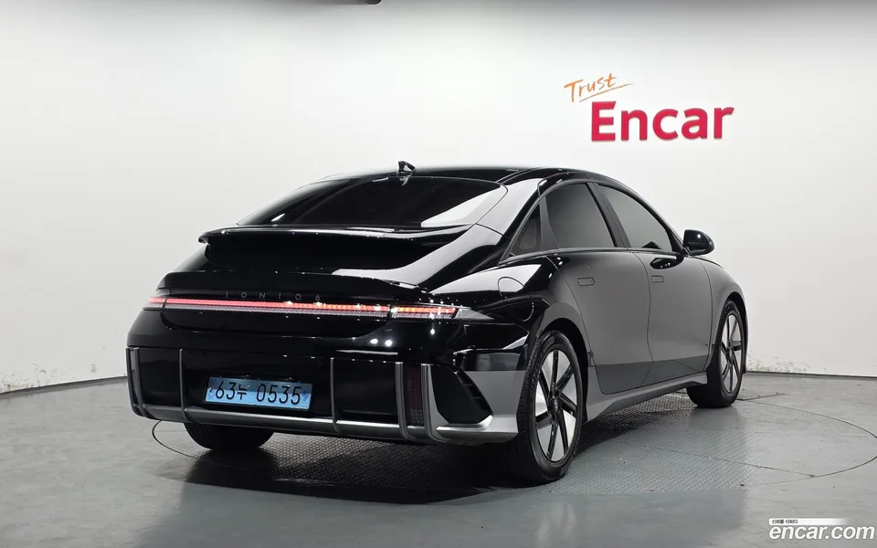 Hyundai Ioniq 6 2023 — миниатюра 2