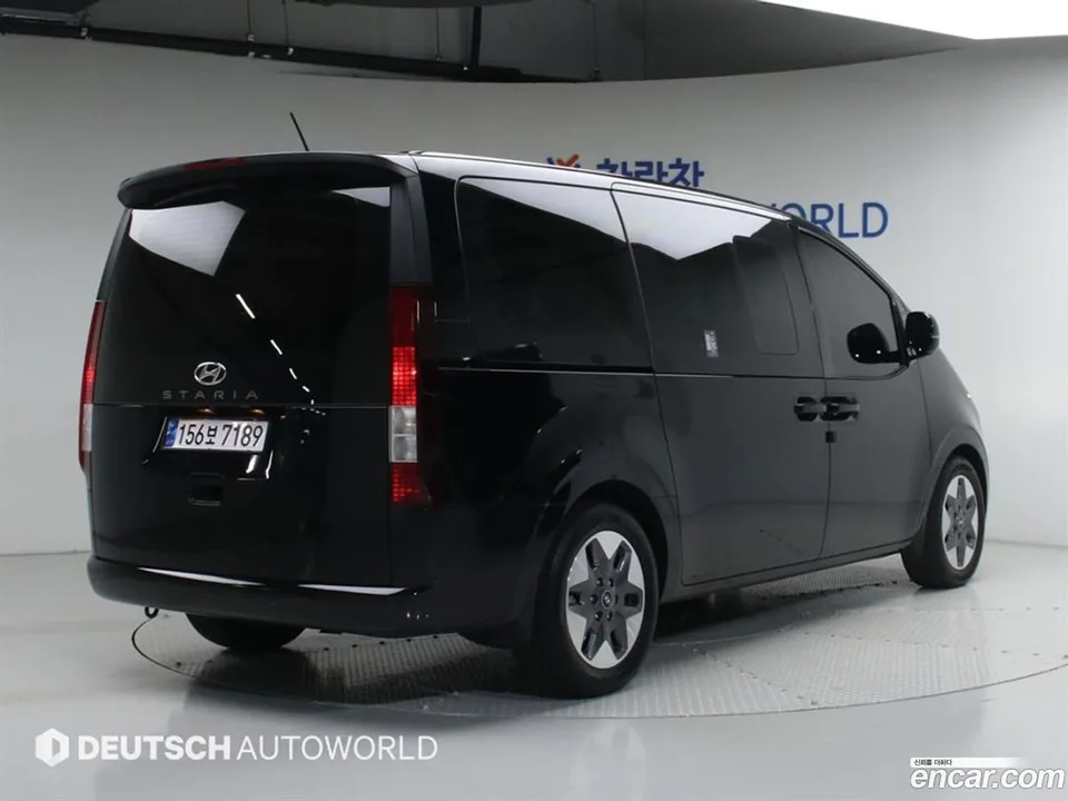 Hyundai Staria 9 2022 — миниатюра 2