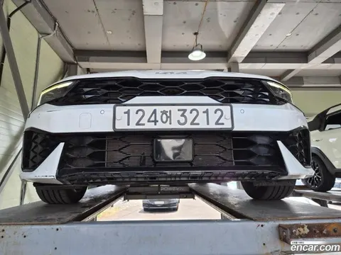 Kia K5 2024 купить в Москве