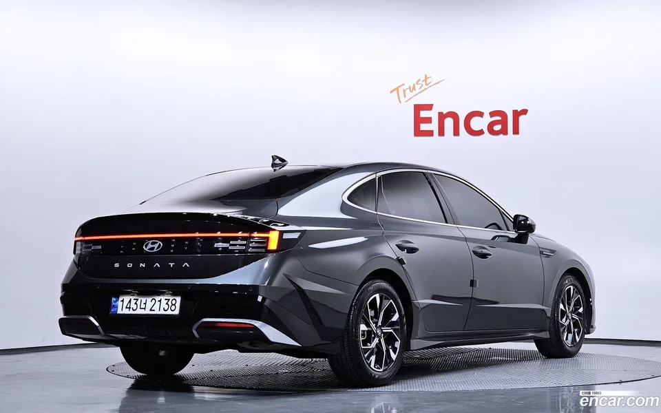 Hyundai Sonata The Edge 2.0 2023 — миниатюра 2