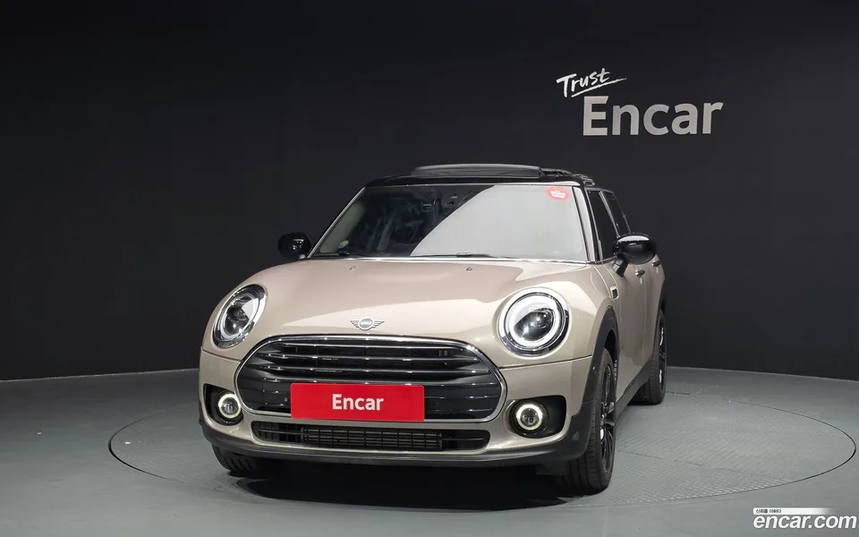 MINI Cooper Clubman 2023 — миниатюра 3