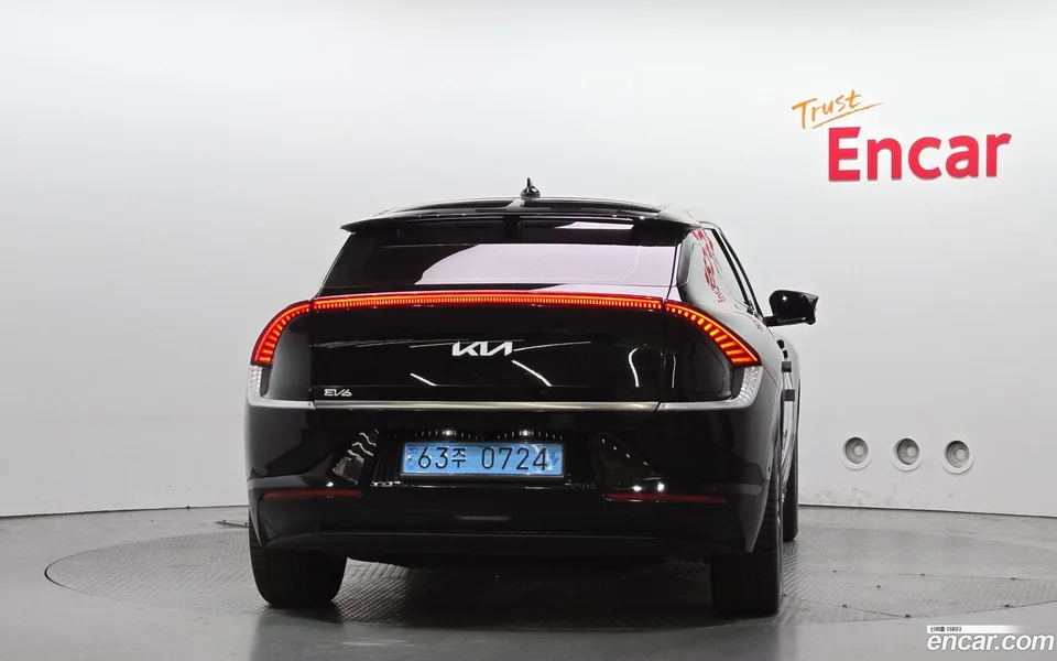 Kia EV6 2023 — миниатюра 4
